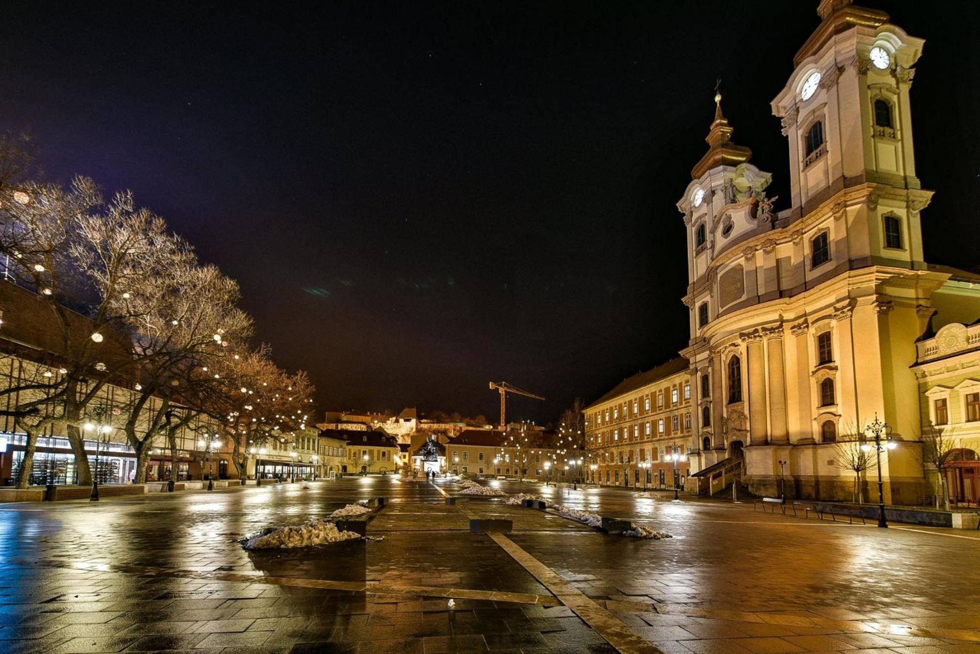 Eger Tower View Apartment Esterno foto